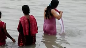 Busty لیڈی لیٹیکس میں